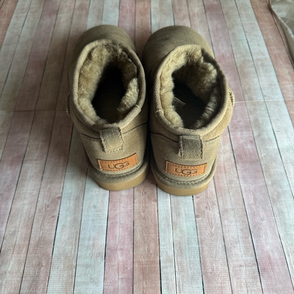 UGG Shoes - UGG Tan Suede Sheepskin-Lined Booties